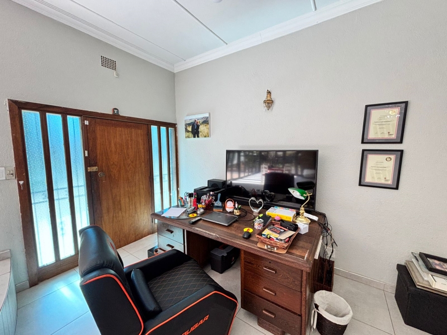 3 Bedroom Property for Sale in Flamwood North West